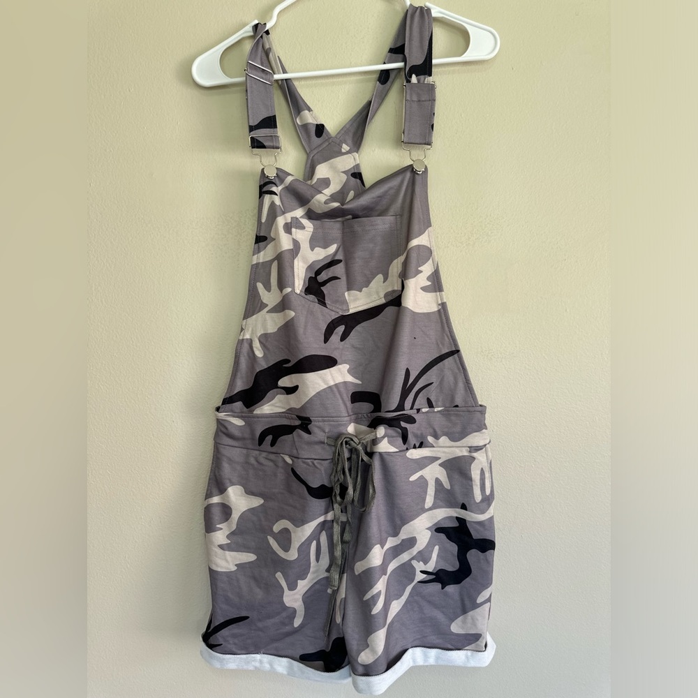 Camo short overalls size medium